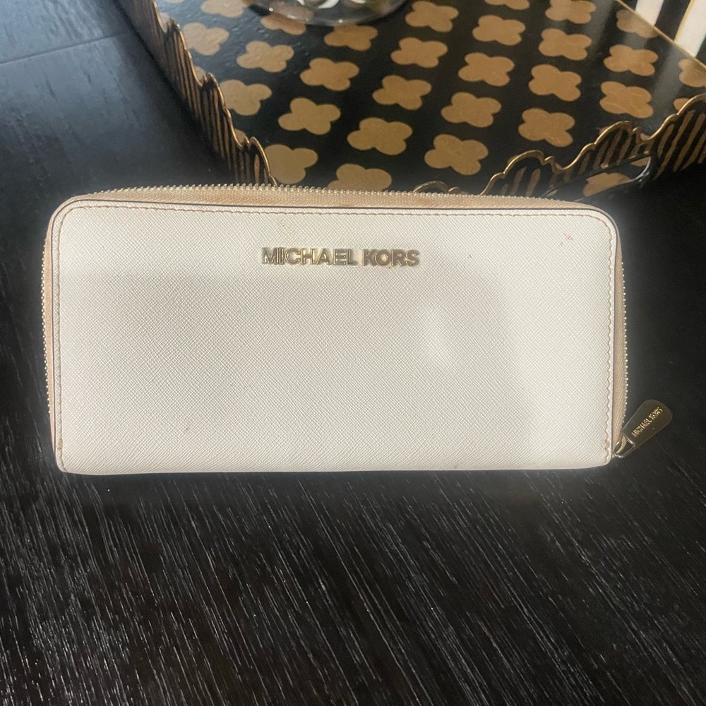 Michael Kors  White Leather Wallet with Gold Accents